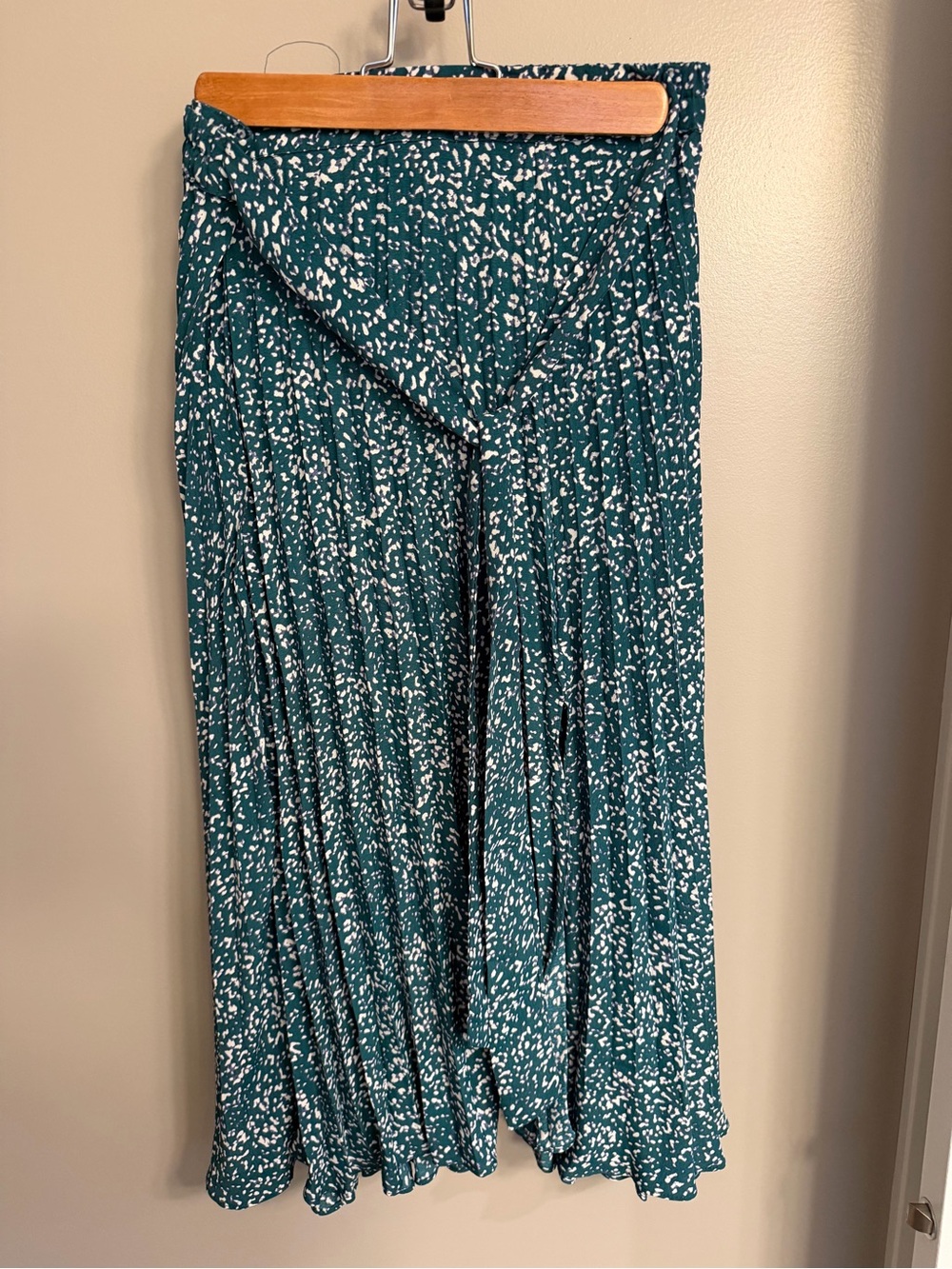 Skies Are Blue Teal Pleated Maxi Skirt with White Speckle Print